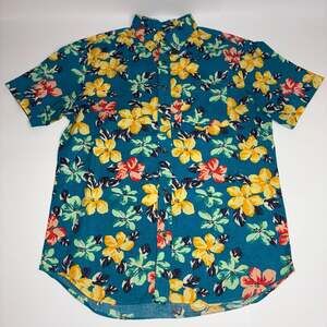 Old Navy Men's Slim Fit Built-In Flex Floral Hawaiian Button Up Shirt Size M